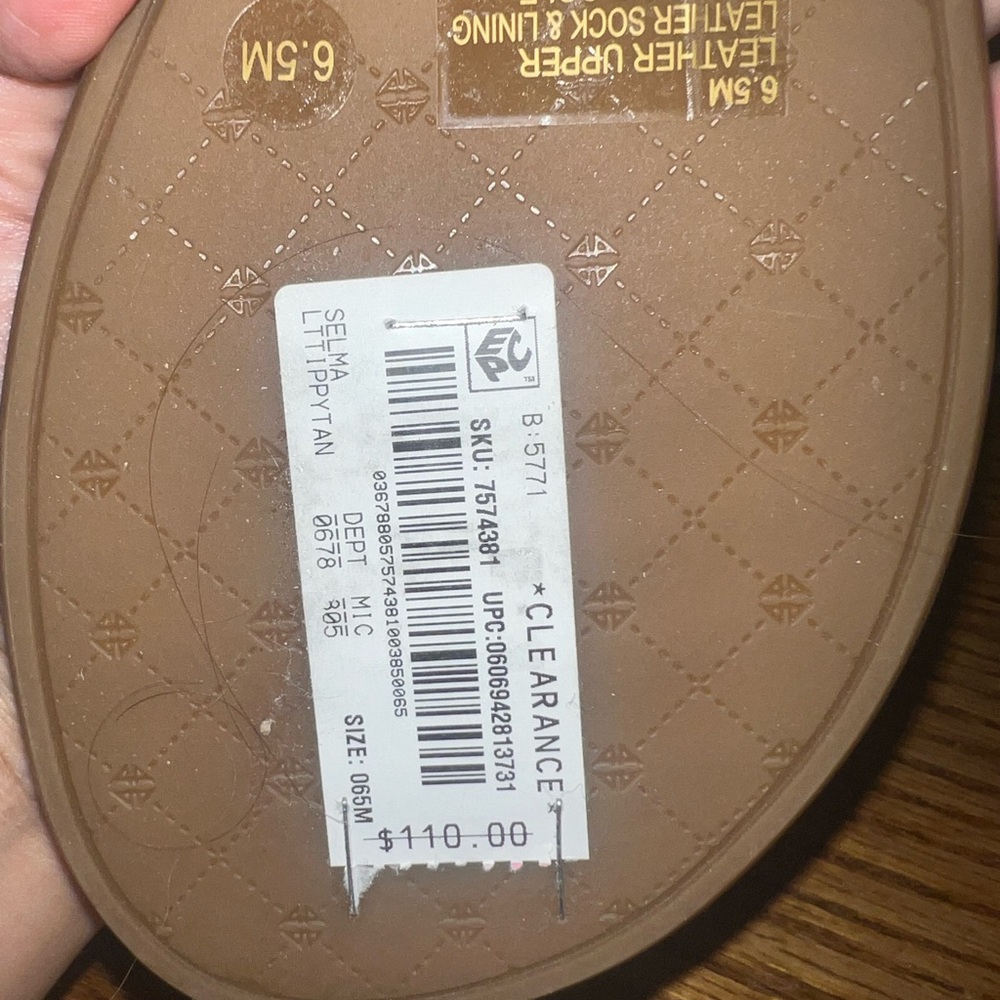 NWT Women's Tan Antonio Melani Sandals with Rhinestone Snake Design - Picture 3 of 3